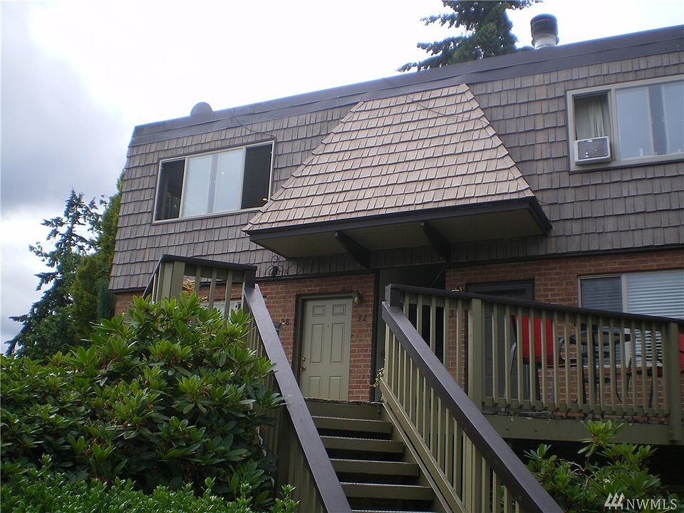 1st image of 3834 175th Ave NE APT 32