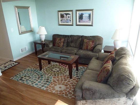 4th image of 379 Coronado Ave #2
