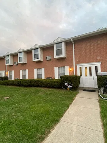845 Continental Court - 3 — Photo 2