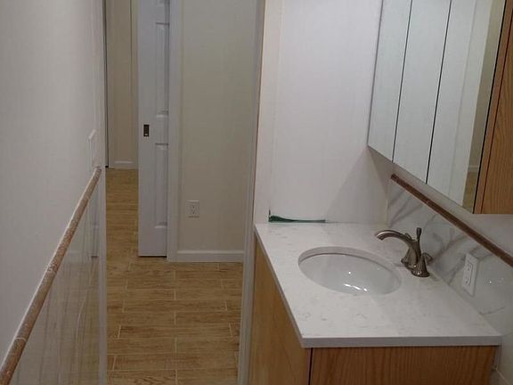 3rd image of 4013 50th Ave