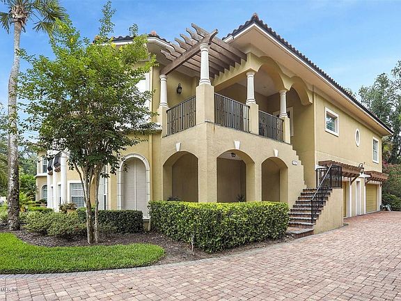 3rd image of 110 Cuello Ct Unit 202