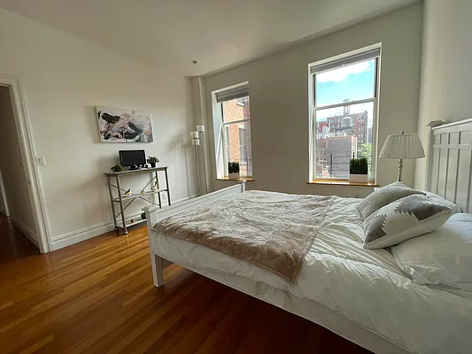 Rented by REAL New York | media 26