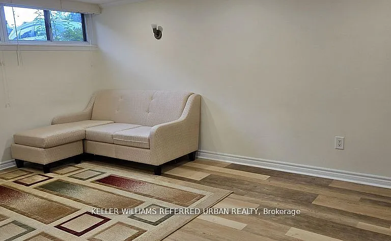 49 Halkin Cres #BASEMENT — Photo 3