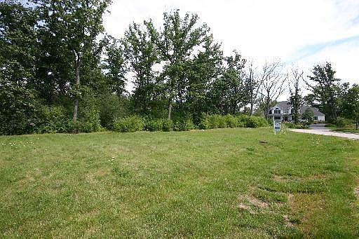 3rd image of 9930 Highland Ln