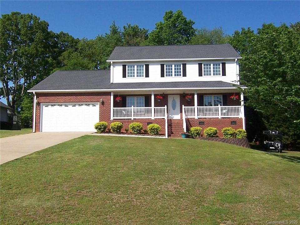 1st image of 119 Lakeshore Dr