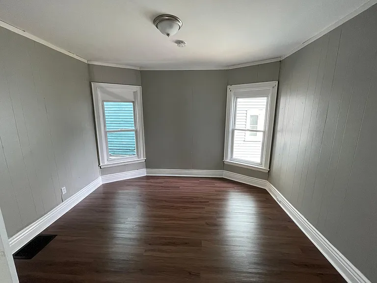 524 Woodlawn Ave #1 — Photo 6