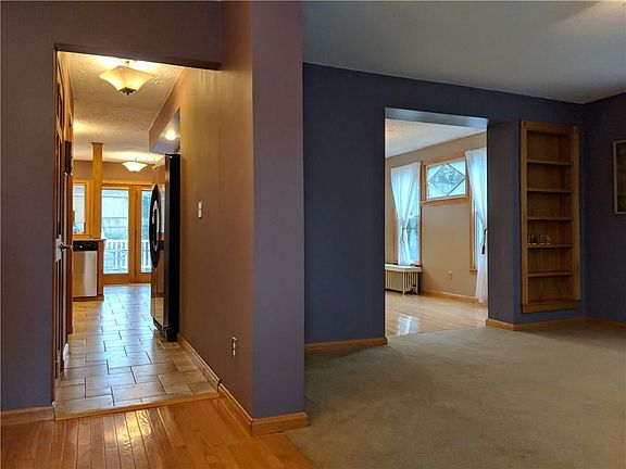 4th image of 1205 Putnam St