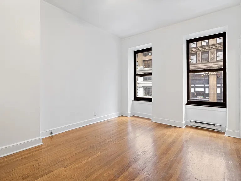 437 Park Ave S #4R — Photo 6