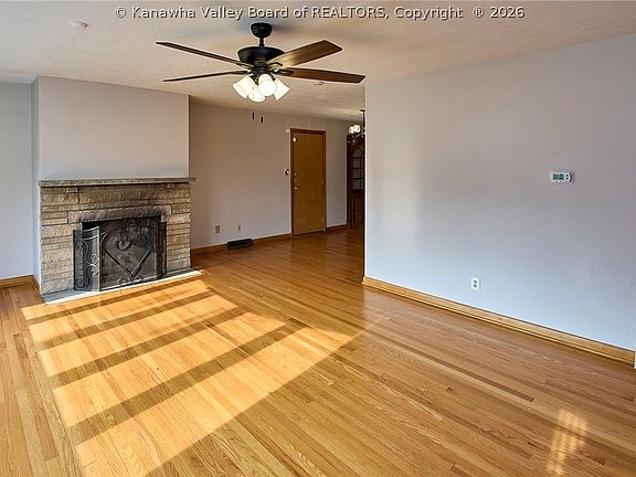 5th image of 1218 Lyndale Dr
