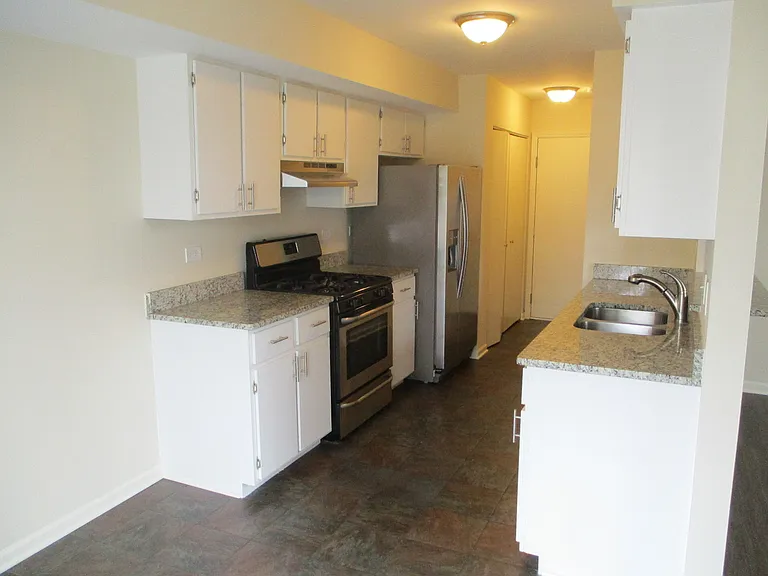 203 Teak Ln — Photo 9