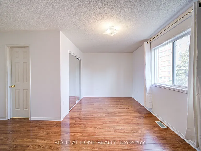 120 Railroad St #9 — Photo 21