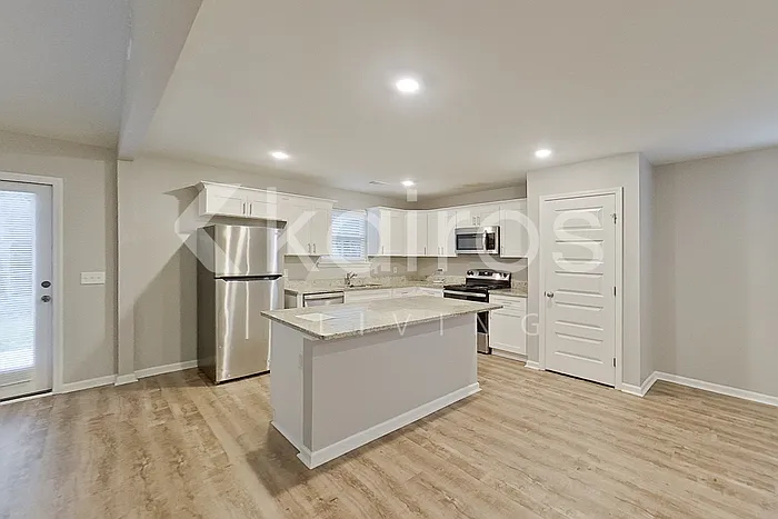 136 Western Red Cedar Dr — Photo 8