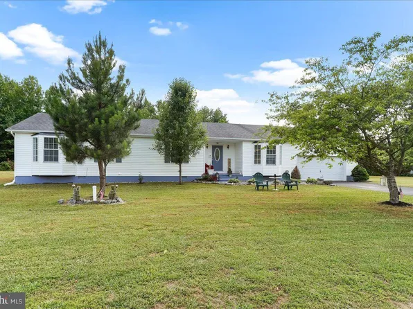 158 Fox Crossing Dr, Clayton, DE 19938