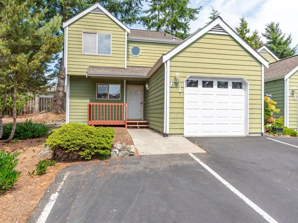 1250 SW Heller St APT E1, Oak Harbor, WA 98277