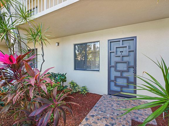 5th image of 14476 Amberly Lane #102