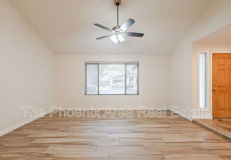 3231 N Woodburne Dr — Photo 7