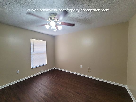 5th image of 2709 46th Avenue Dr W