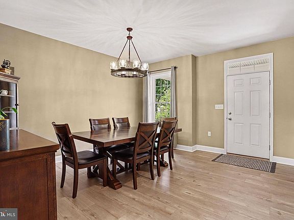 5th image of 203 Keinath St