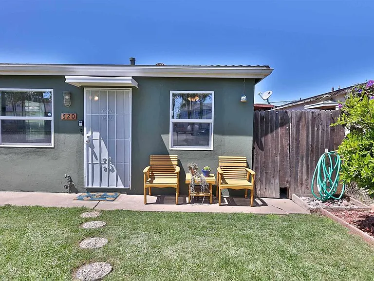 520 Delaware St — Photo 29