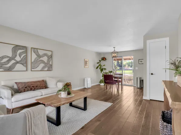 300 Shafer Ln APT H2, Jacksonville, OR 97530