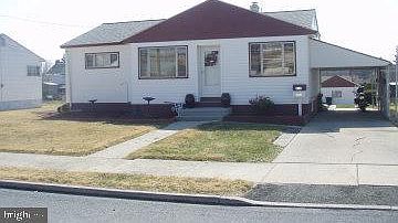 1st image of 822 E Guilford St