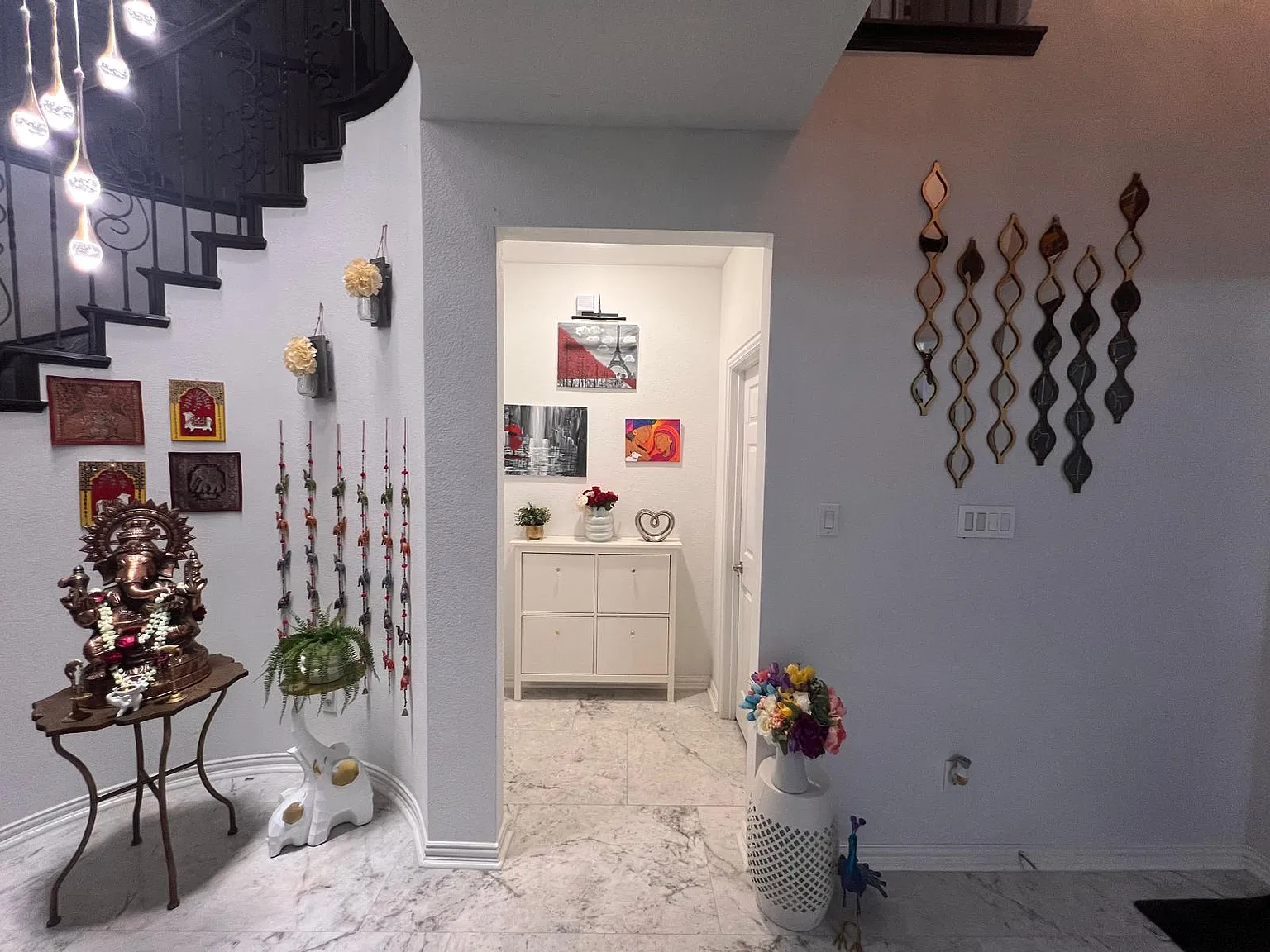 6 bed, 4329 sqft, $3,995 — Photo 4