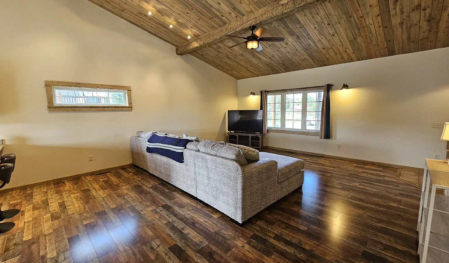 3 bed, 2.0 bath, 1708 sqft, $2,600 — Photo 3