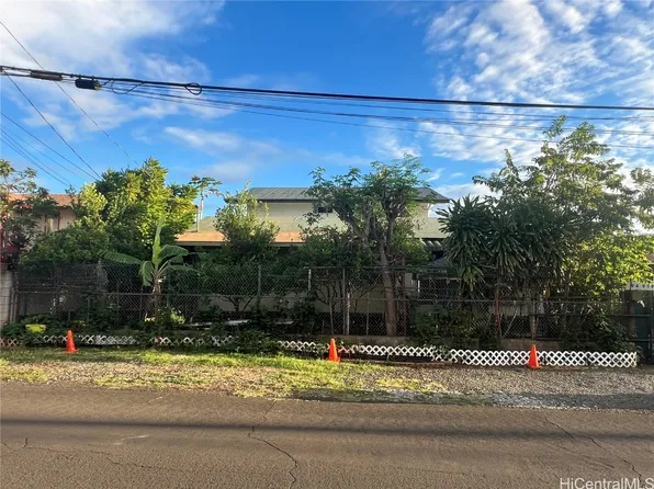 94-959 Awanani St, Waipahu, HI 96797