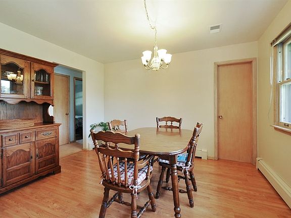 4th image of 16513 Skyline Dr