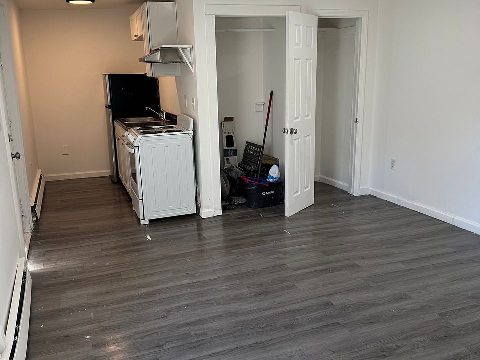2nd image of 60 Franklin St #1