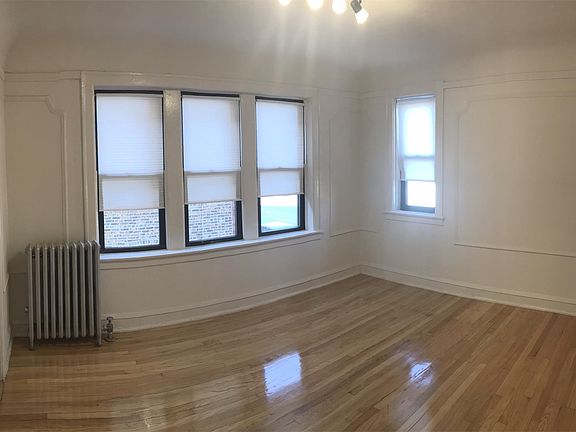 3rd image of 1539 W 83rd St #1