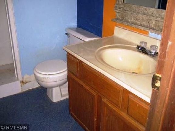 5th image of 22021 Tamarack St NW