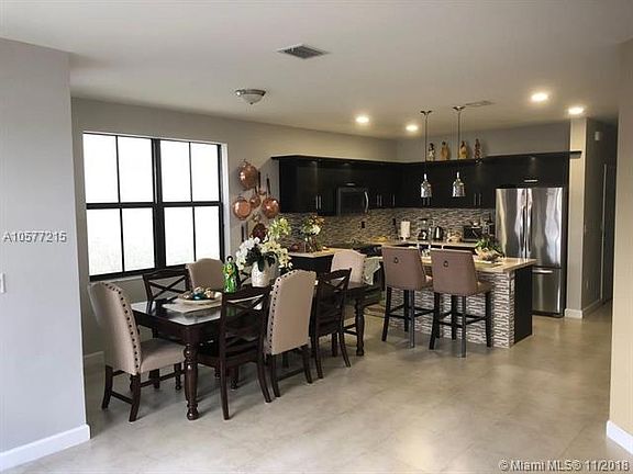 2nd image of 10295 NW 70th Ln