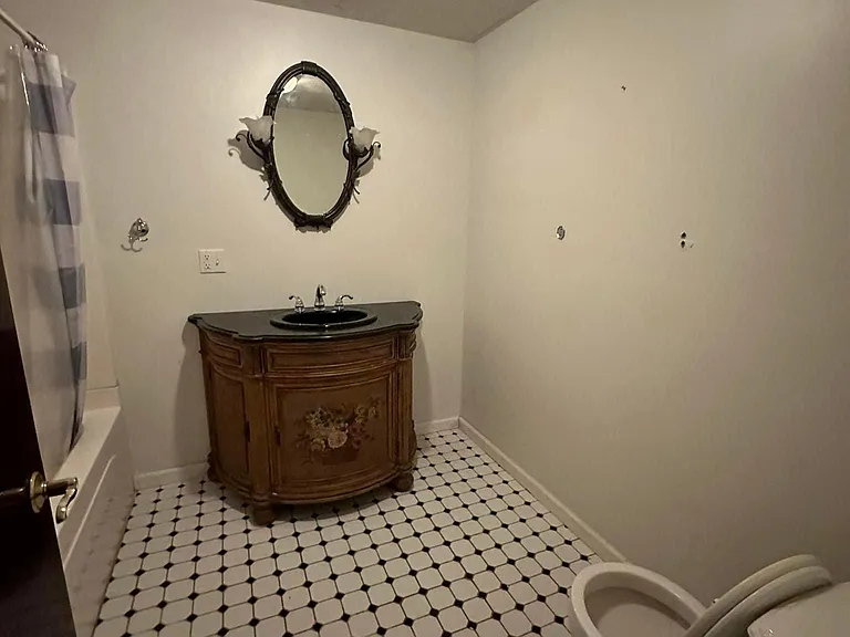 385 Riverside Dr — Photo 12