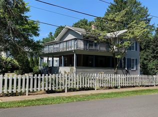 15 Pond St, Milford, CT 06460