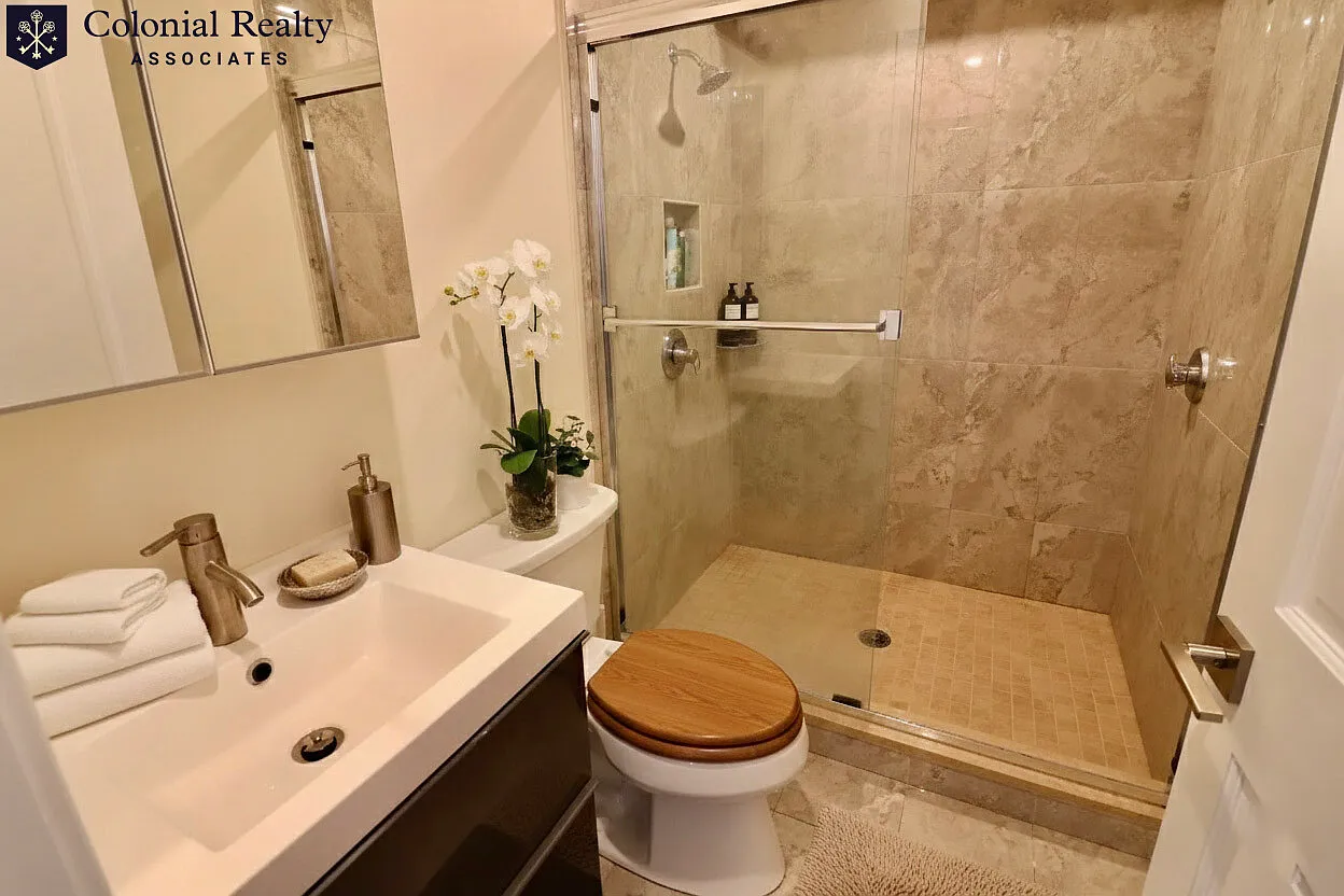 Studio, 1.0 bath, 695 sqft, $2,500 — Photo 3