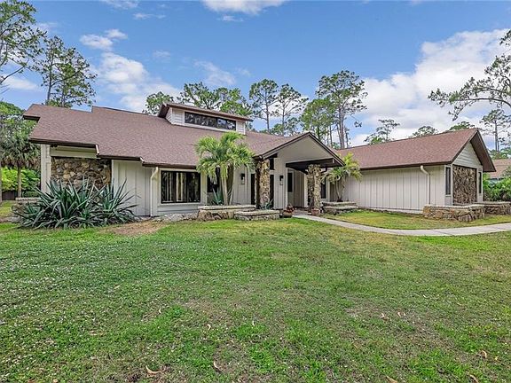 3rd image of 5752 Bur Oaks LN