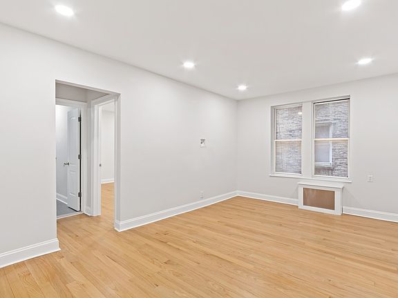 3rd image of 811 Walton Ave APT B17