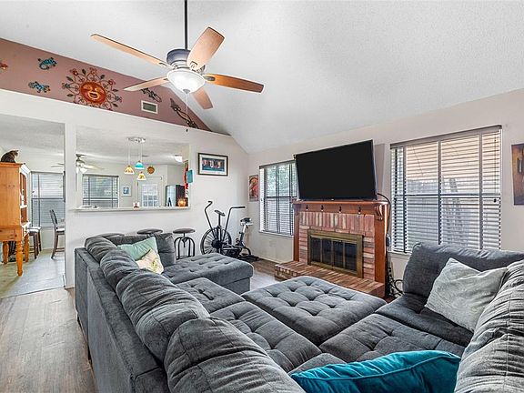 4th image of 10016 Leatherwood Dr
