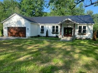 9720 Grove Ct, Windham, OH 44288