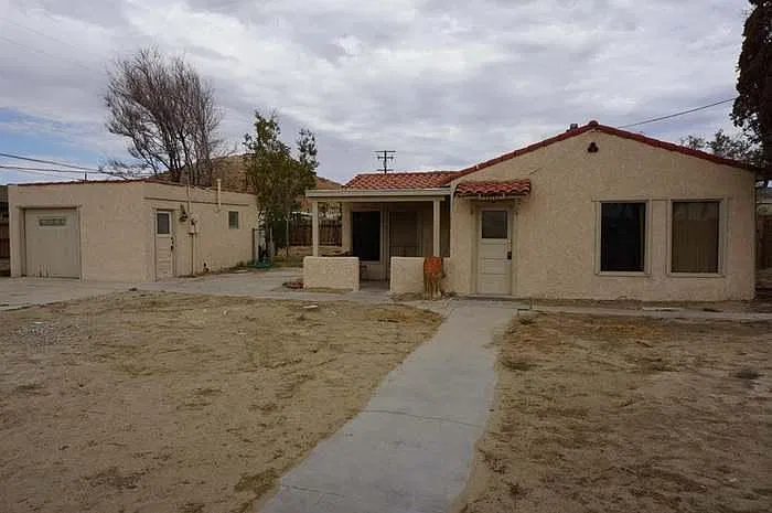 2 bed, 800 sqft, $1,200 — Photo 3