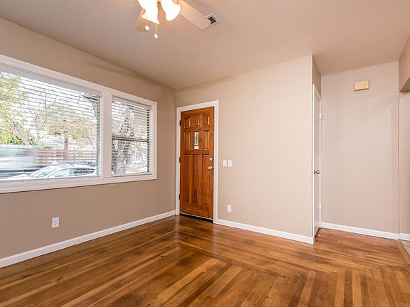 3rd image of 372 N 10th St APT B