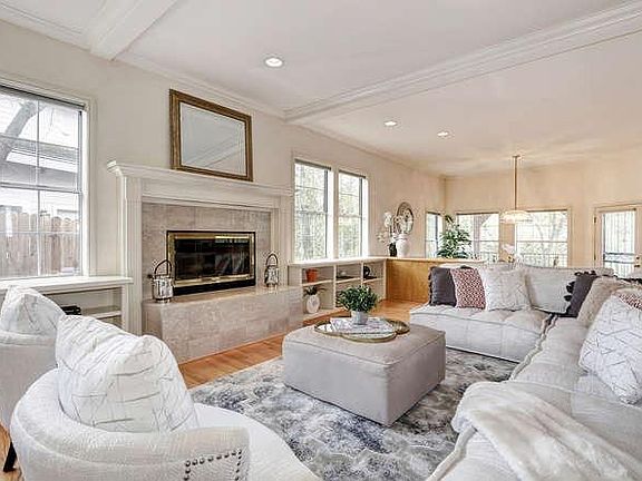 4th image of 8671 Equus Ln