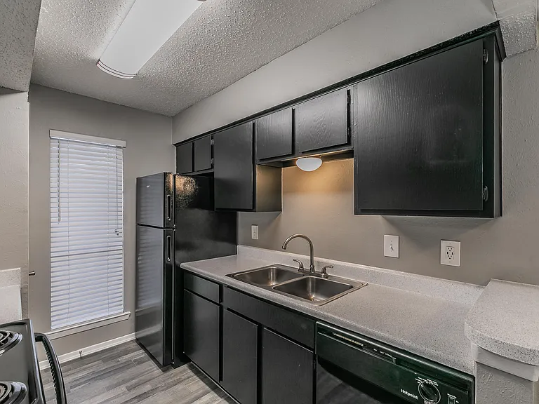 Station 121 at Town Center Apartments — Photo 148