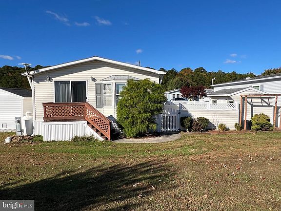 3rd image of 11911 W Yardarm Dr