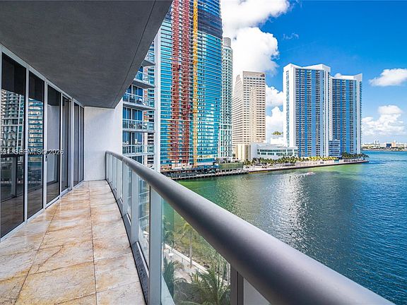 3rd image of 465 Brickell Ave APT 917