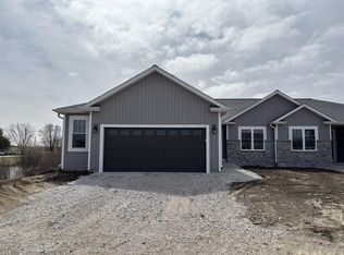 121 Resort Dr, Johnson Creek, WI