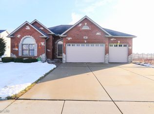 307 Schmidt Dr, Hampshire, IL 60140