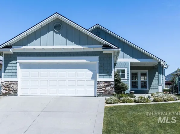 10500 W Waterway Ct, Garden City, ID 83714