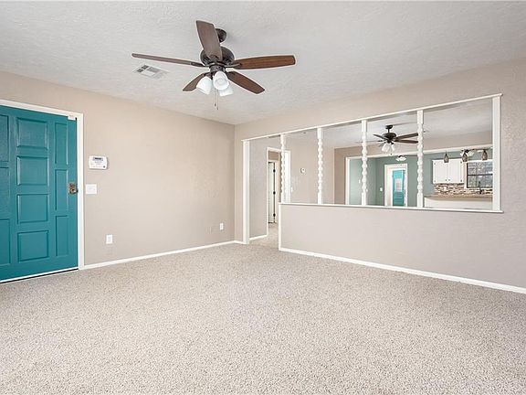 5th image of 408 N Fern Ave